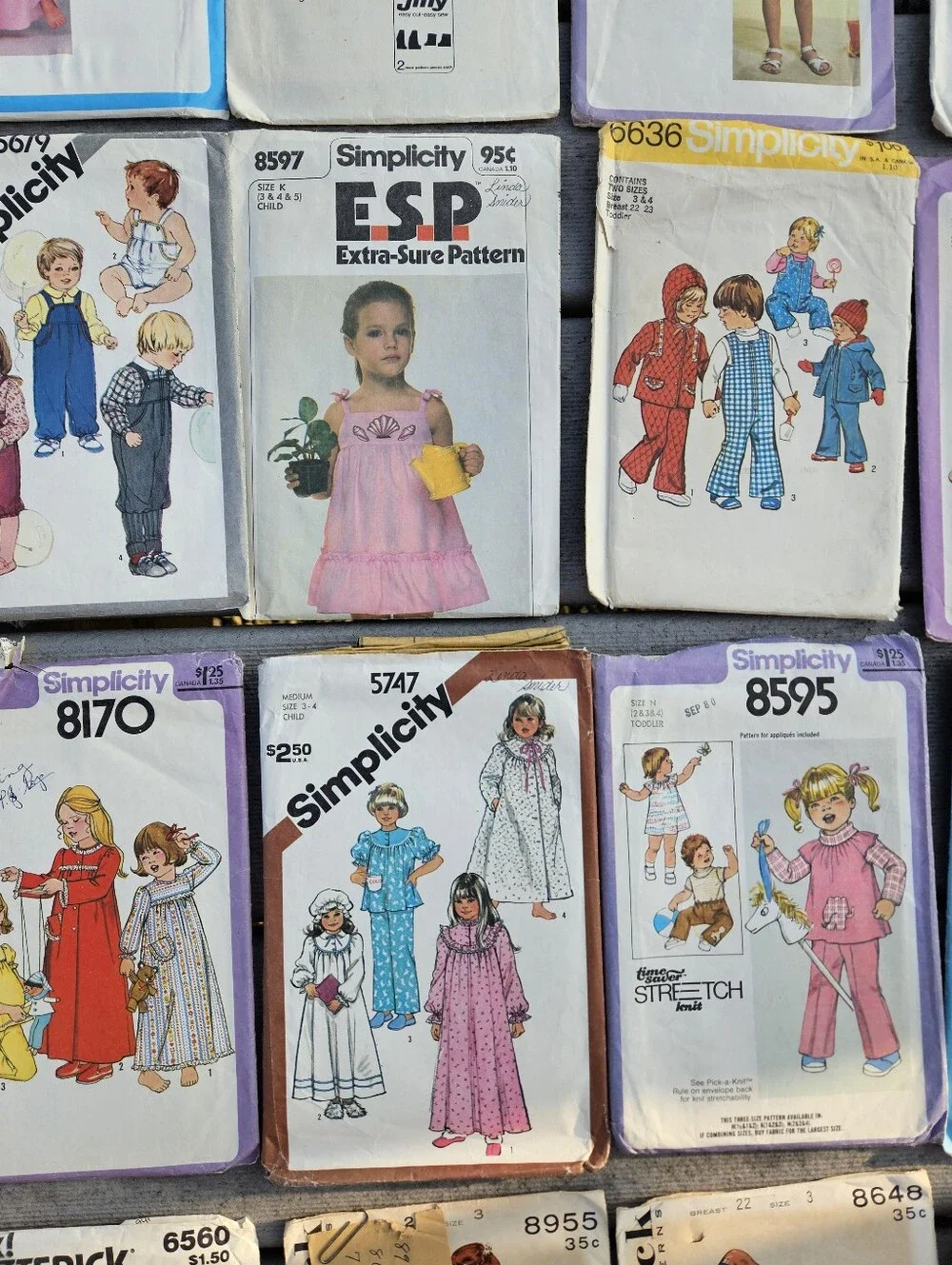 Simplicity set vintage
